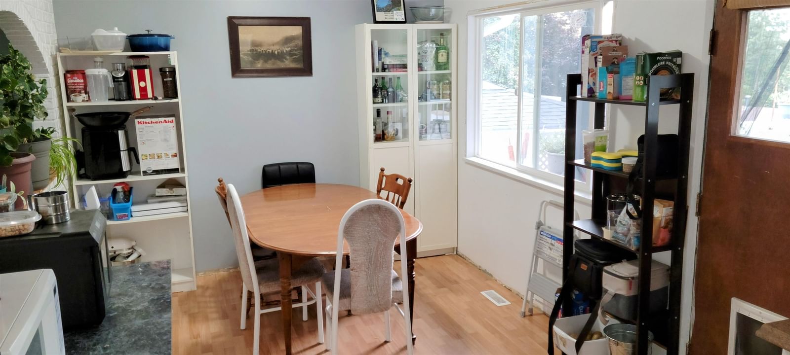 Listing Image 5