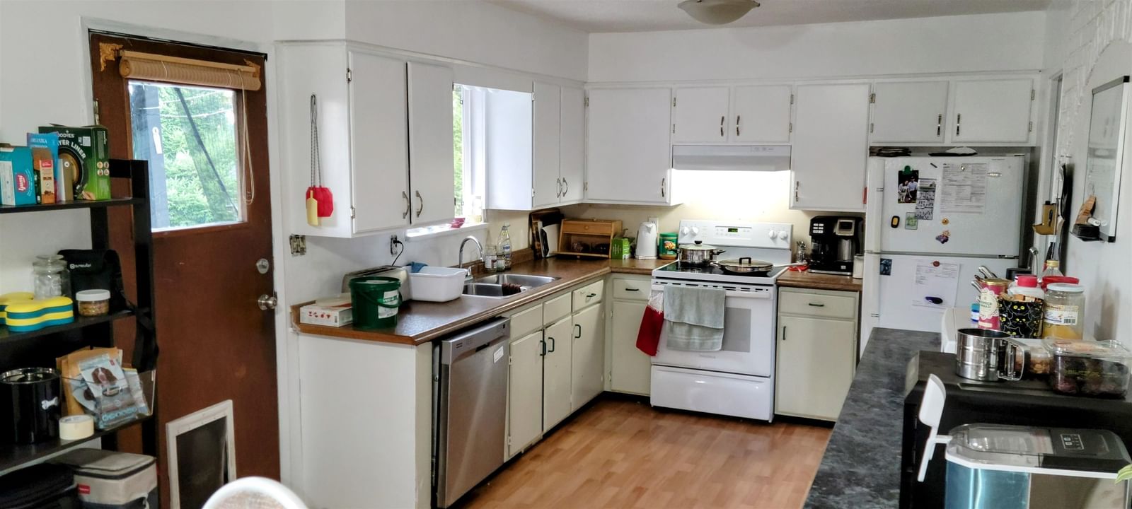 Listing Image 6