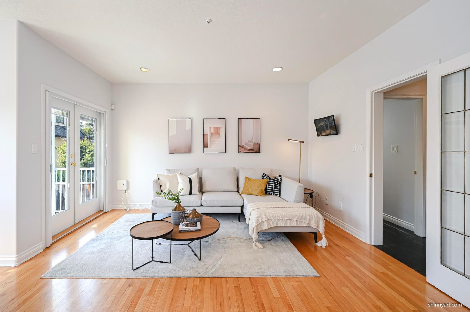 Listing Image 9