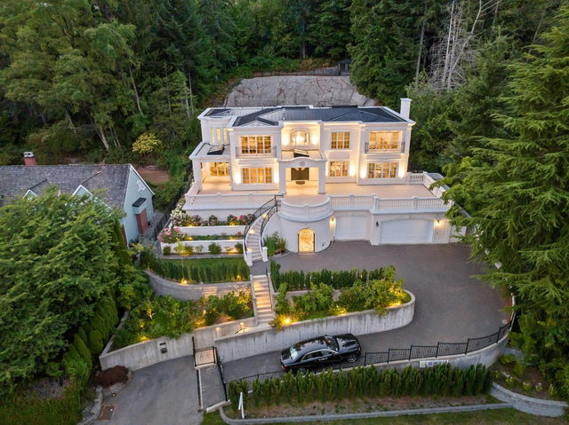 735 St. Andrews Road