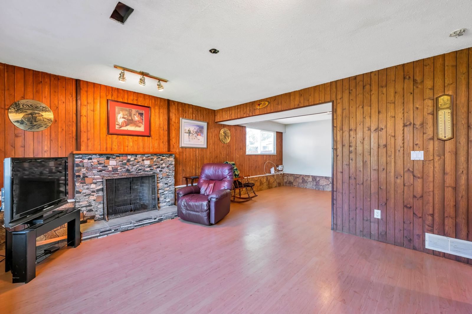 Listing Image 25