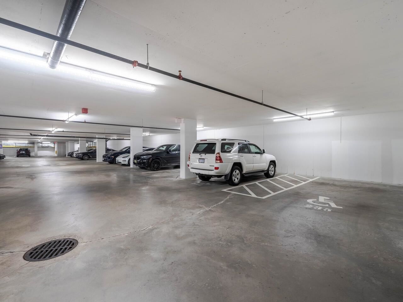 Listing Image 14