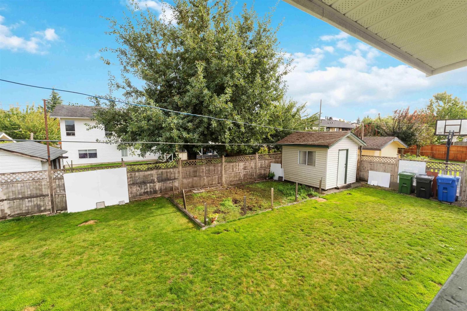 Listing Image 5