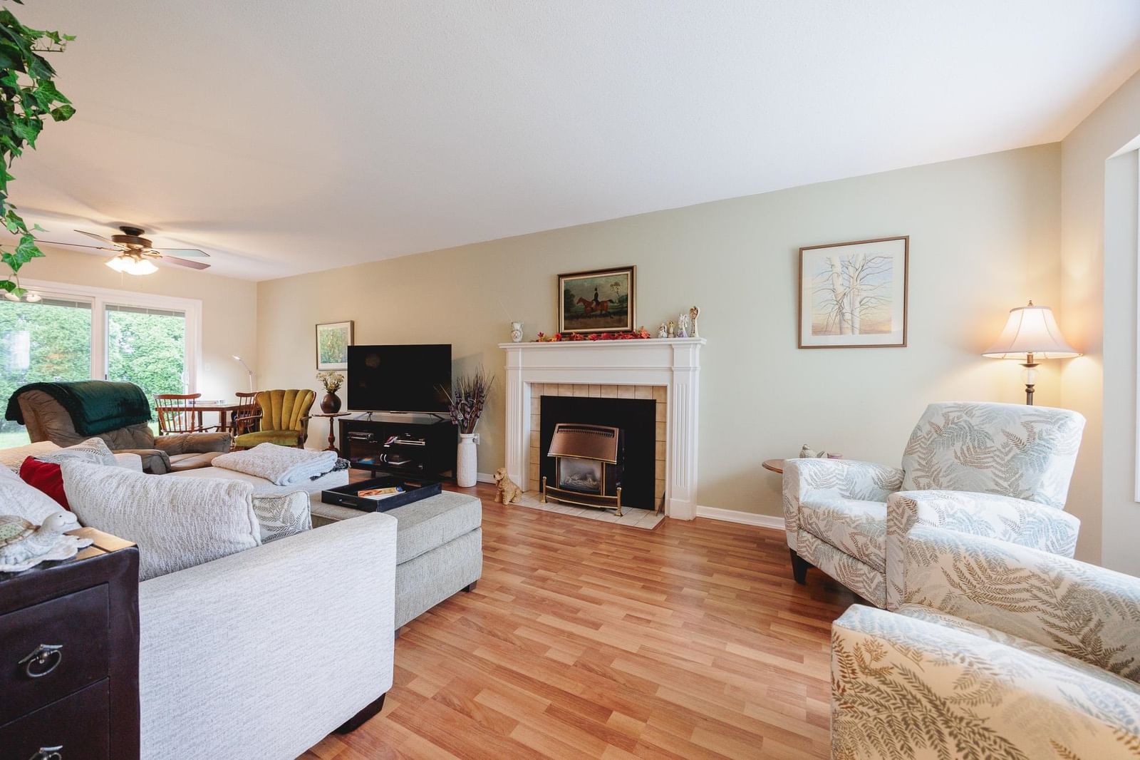 Listing Image 14