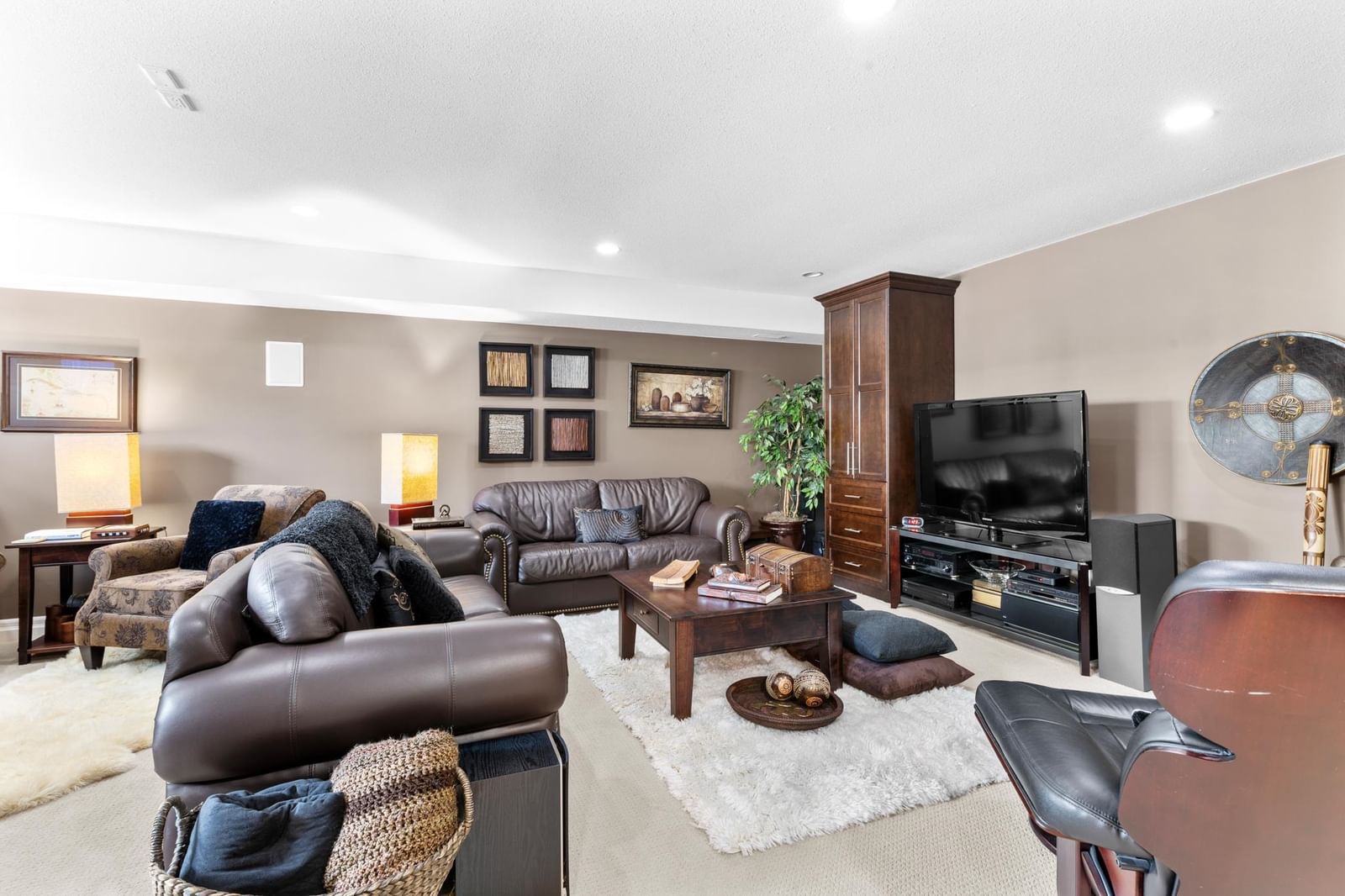Listing Image 26