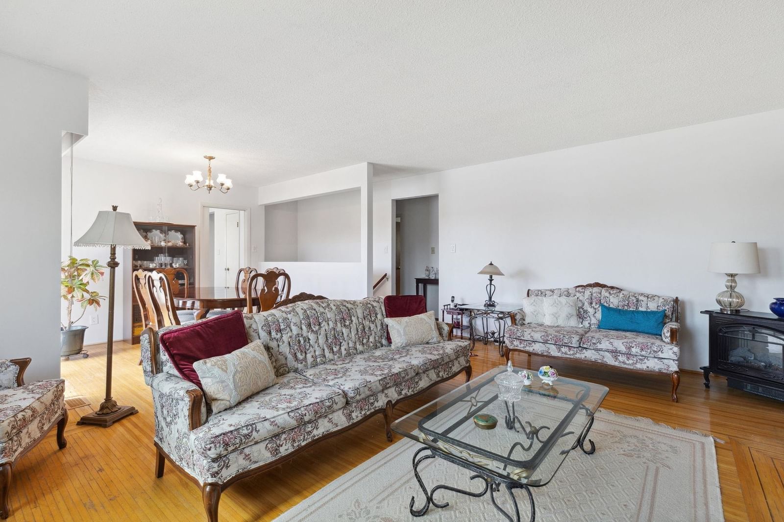 Listing Image 15