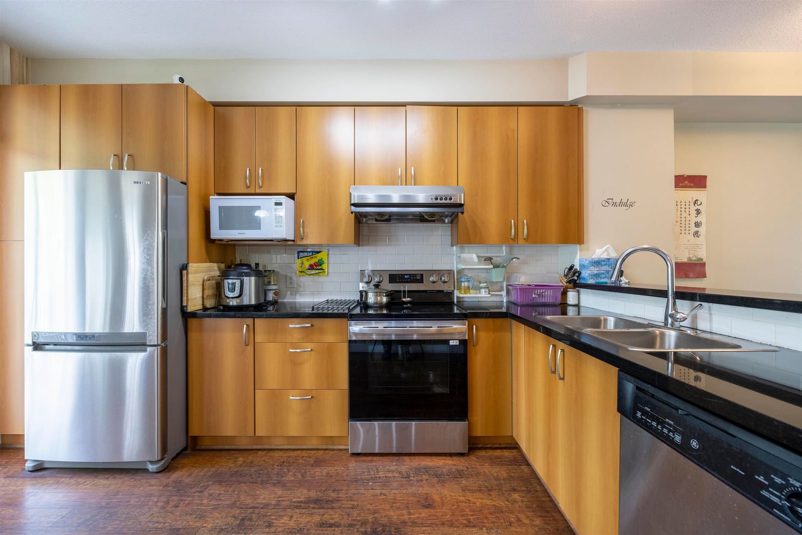 Listing Image 18