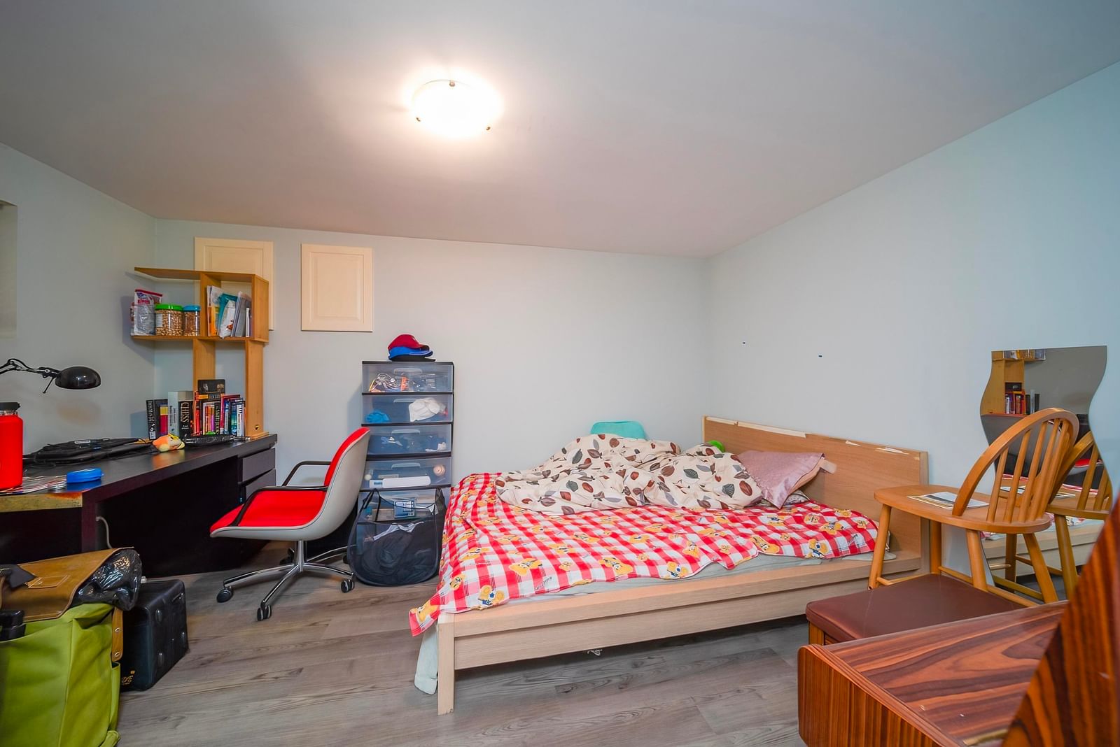 Listing Image 18