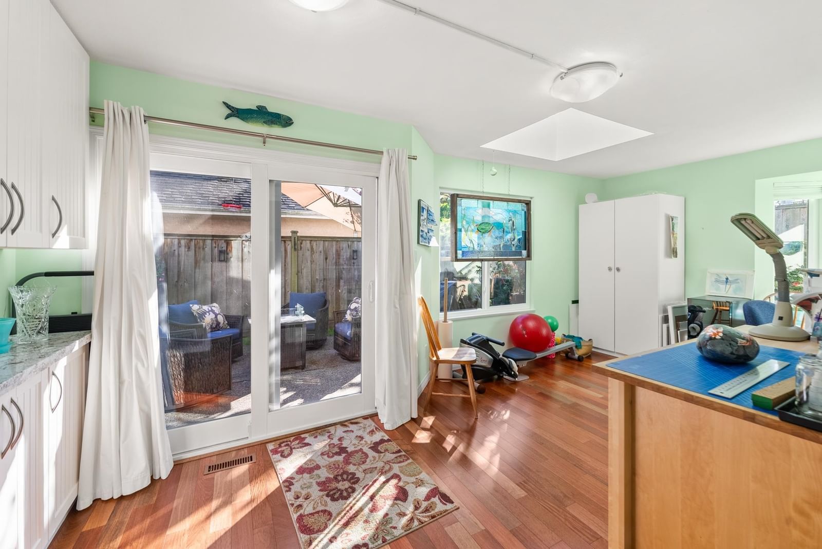 Listing Image 14