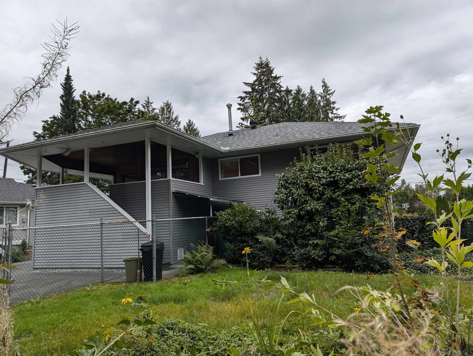 Listing Image 10