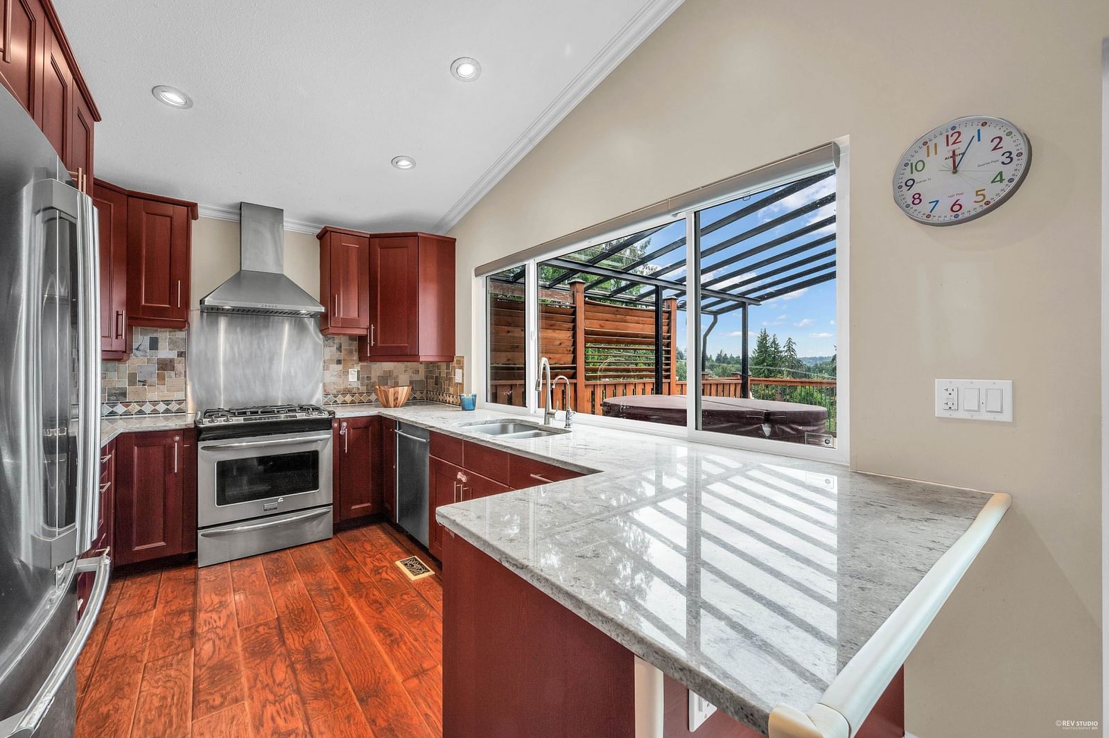 Listing Image 11