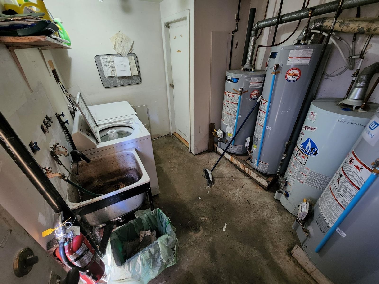 Listing Image 11