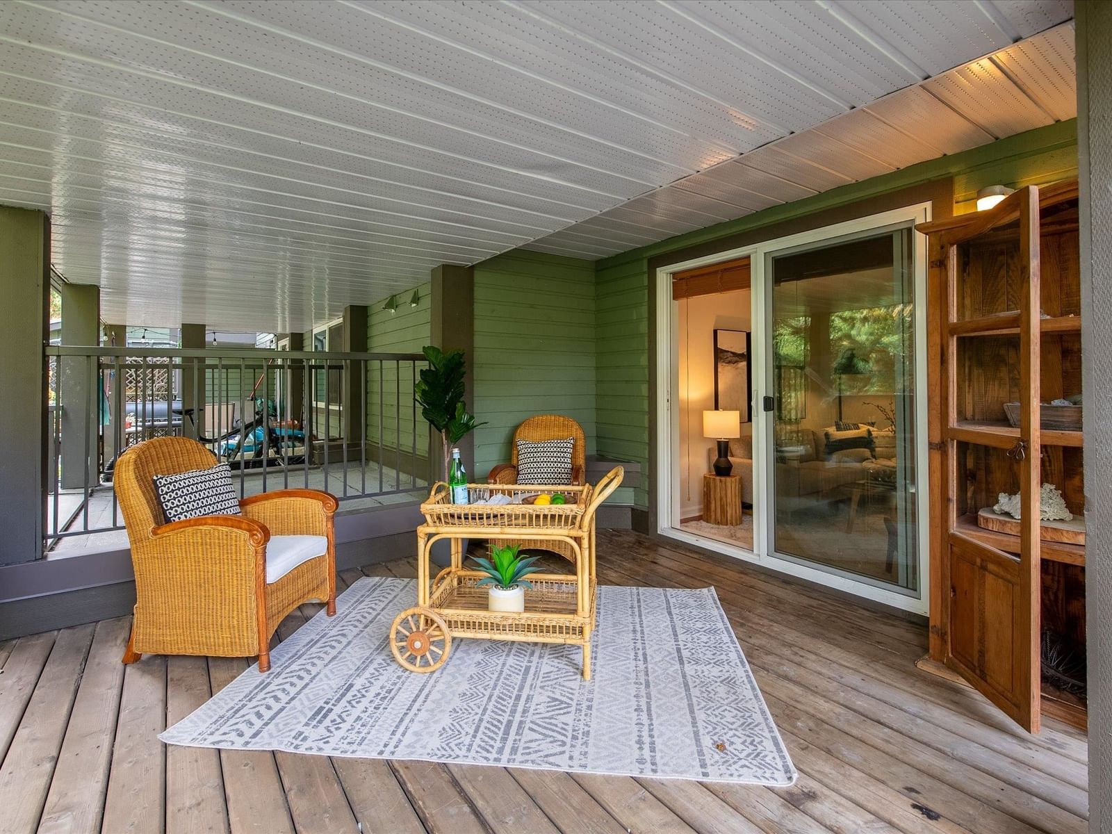 Listing Image 16