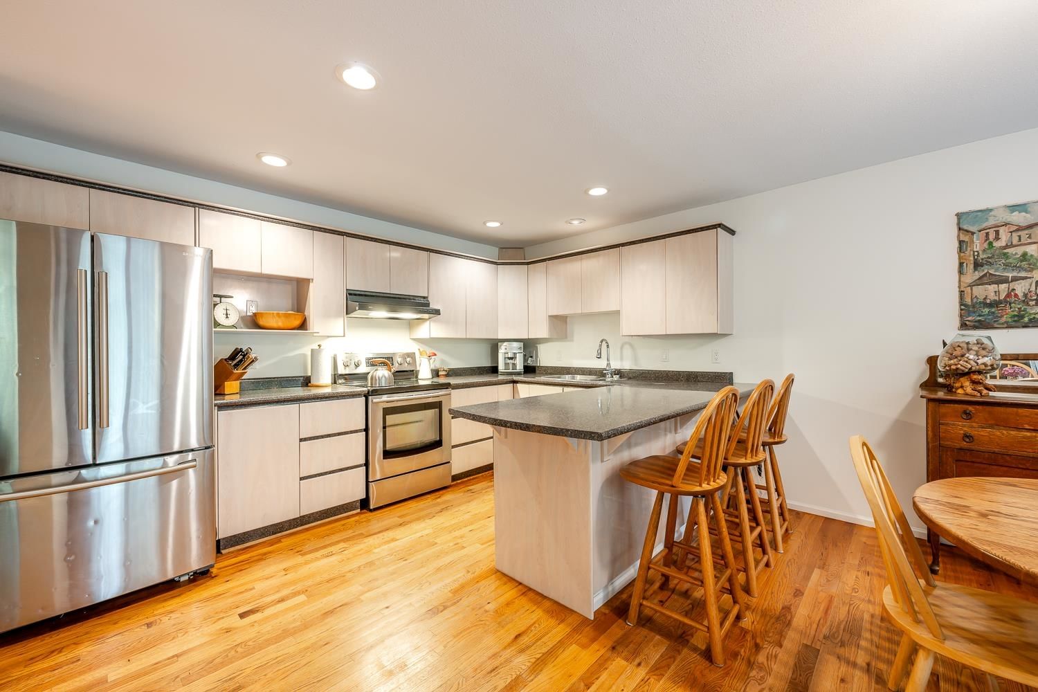 Listing Image 16