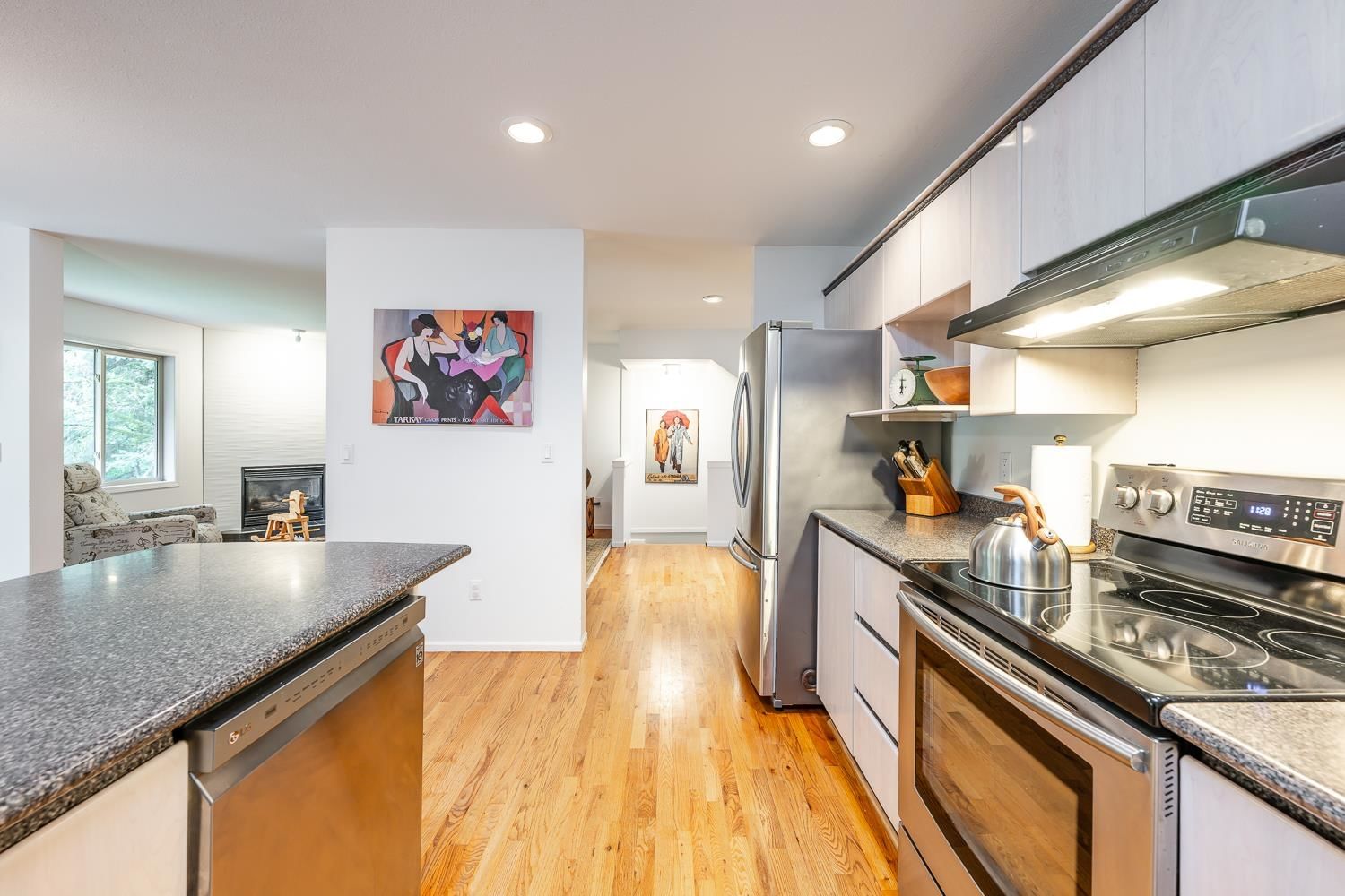 Listing Image 18