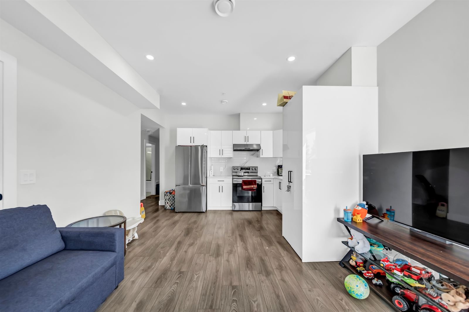 Listing Image 18