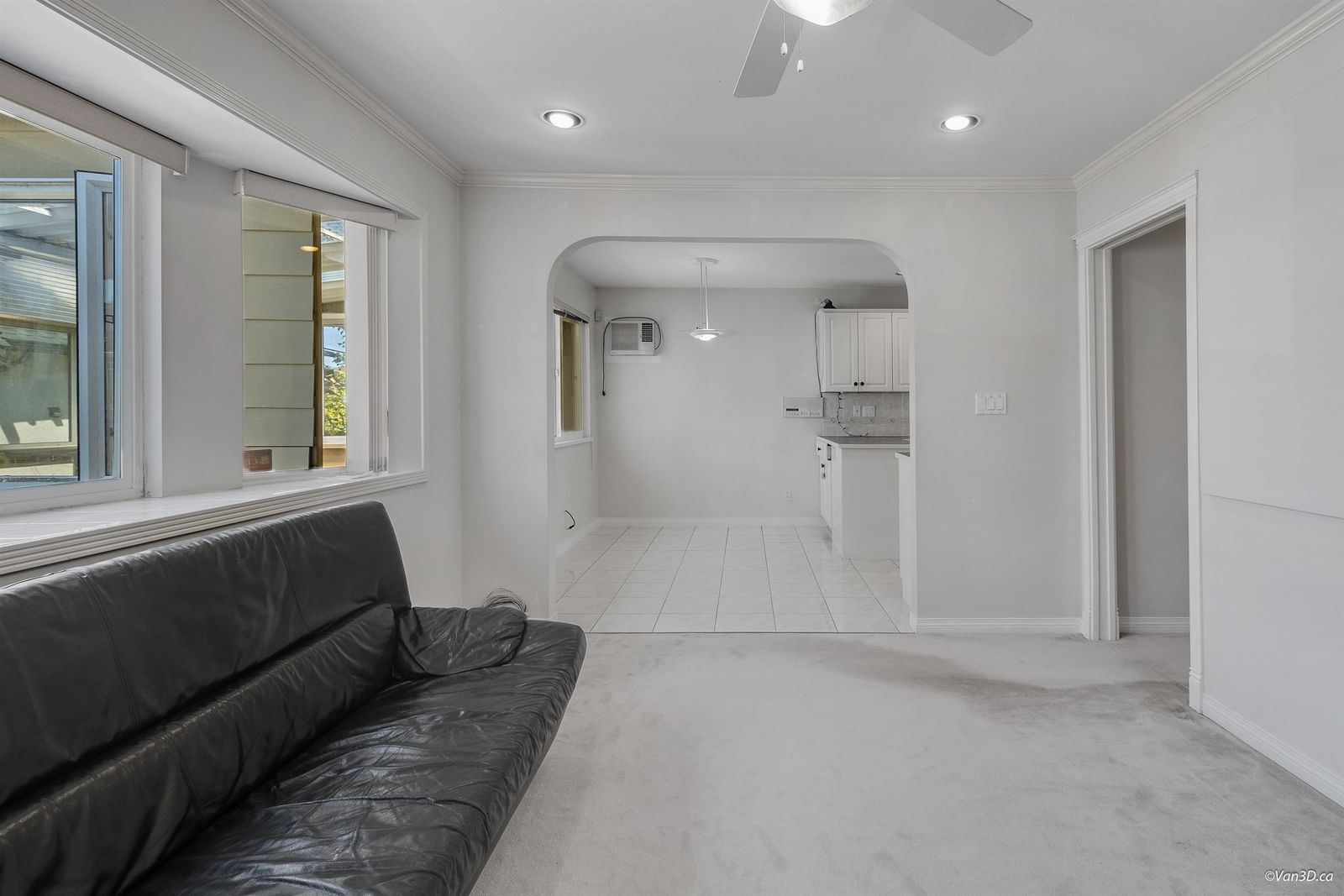 Listing Image 16