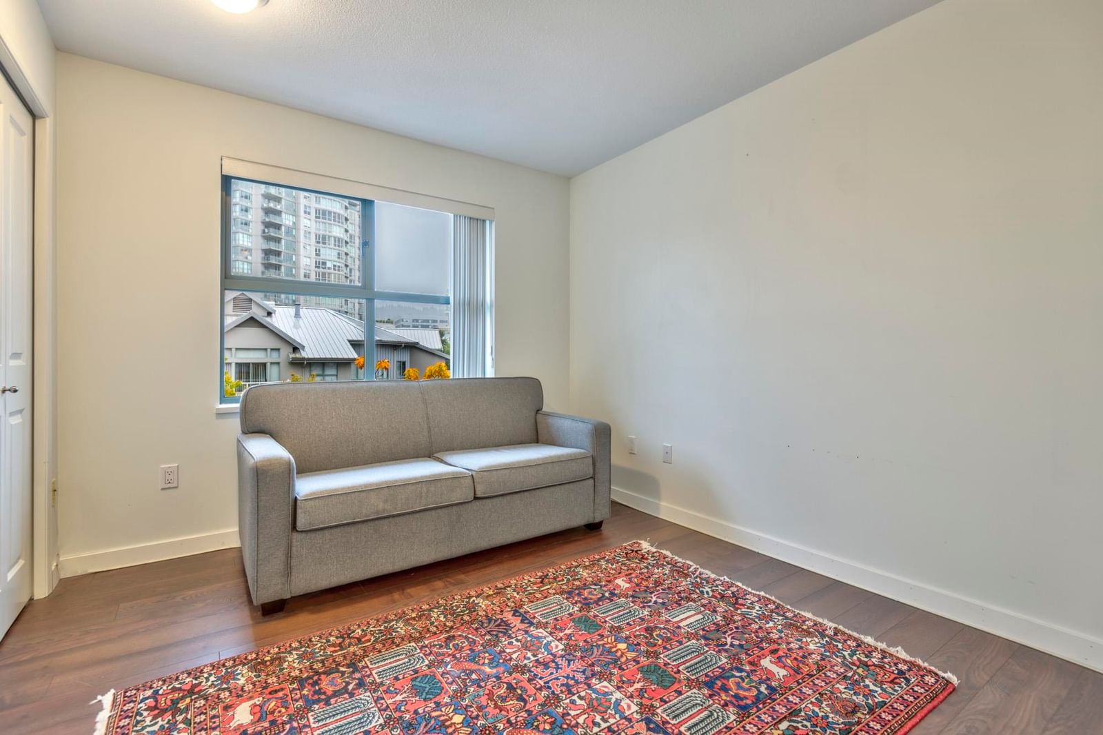 Listing Image 18