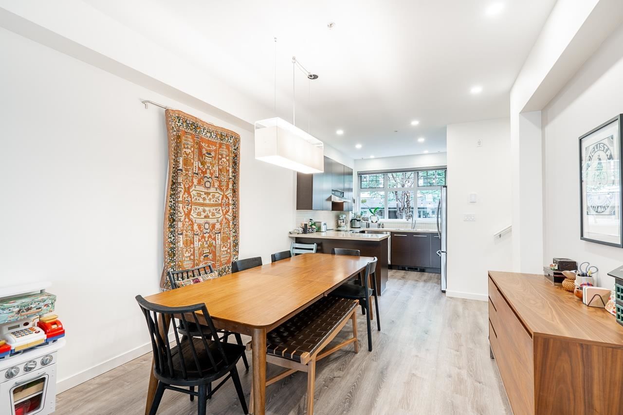 Listing Image 12