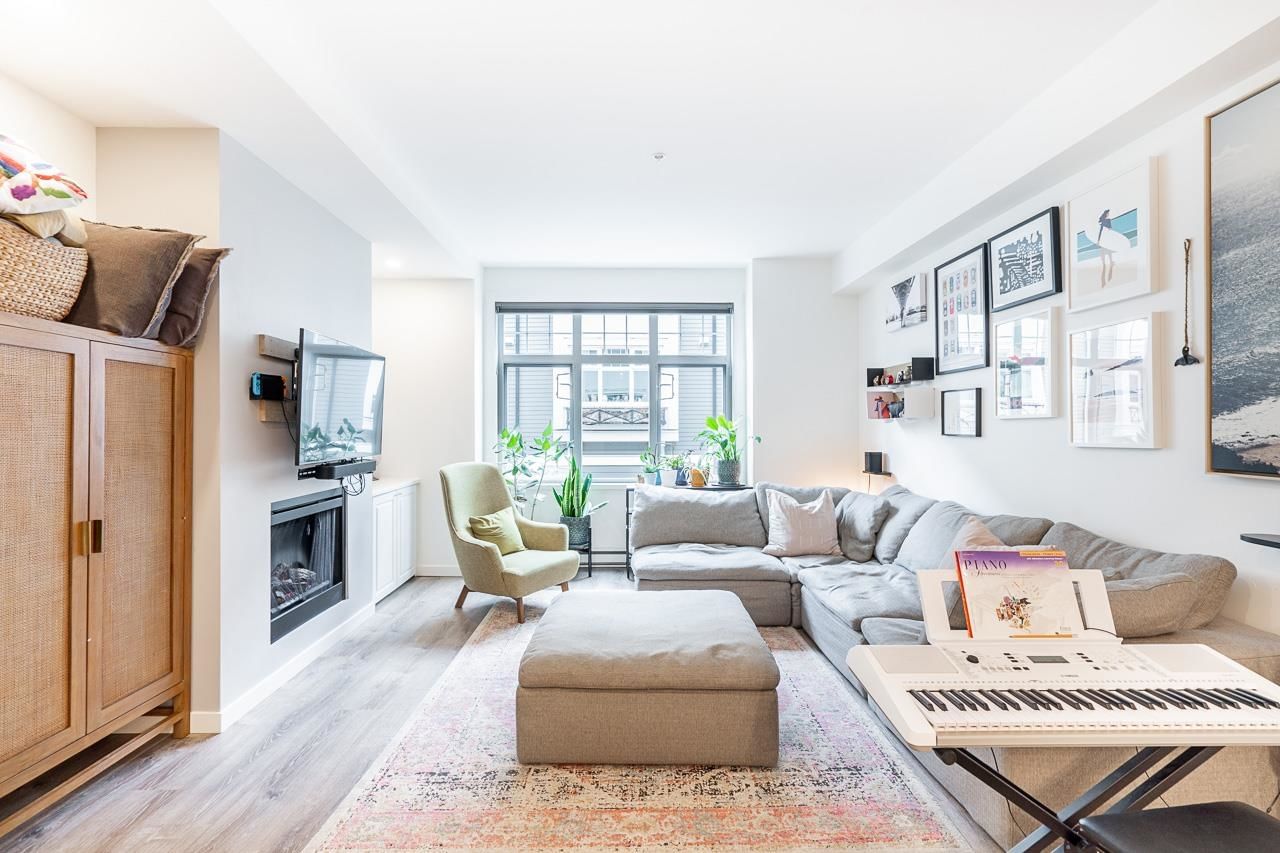 Listing Image 9