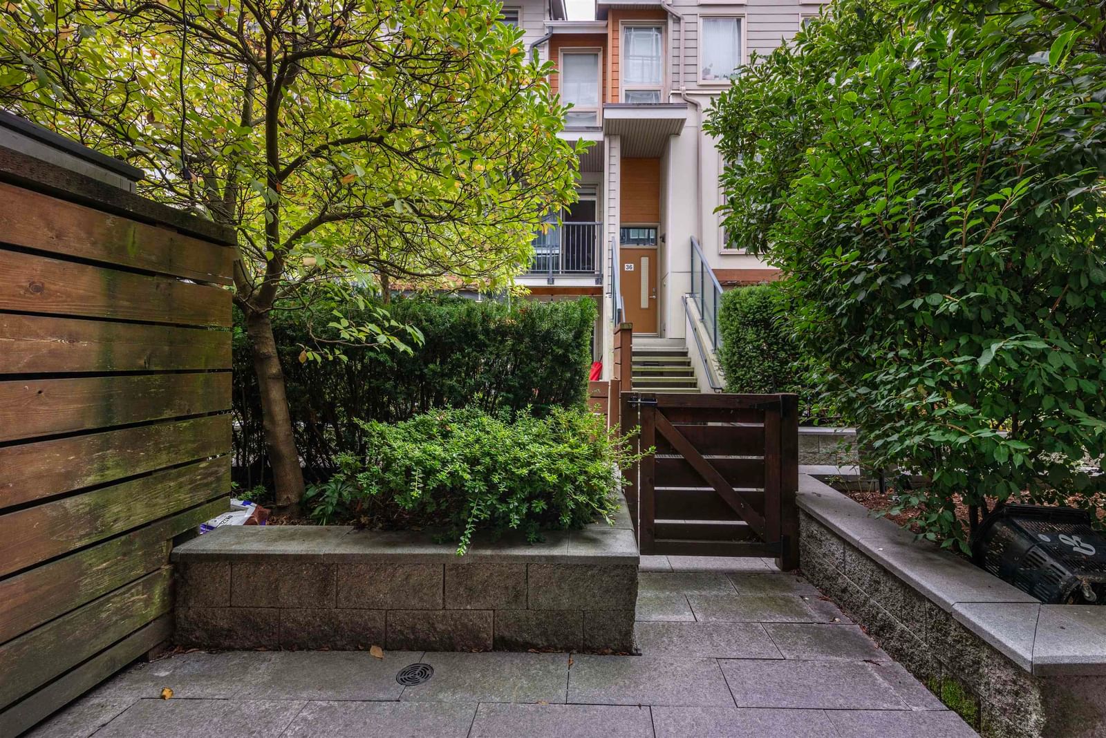 Listing Image 14