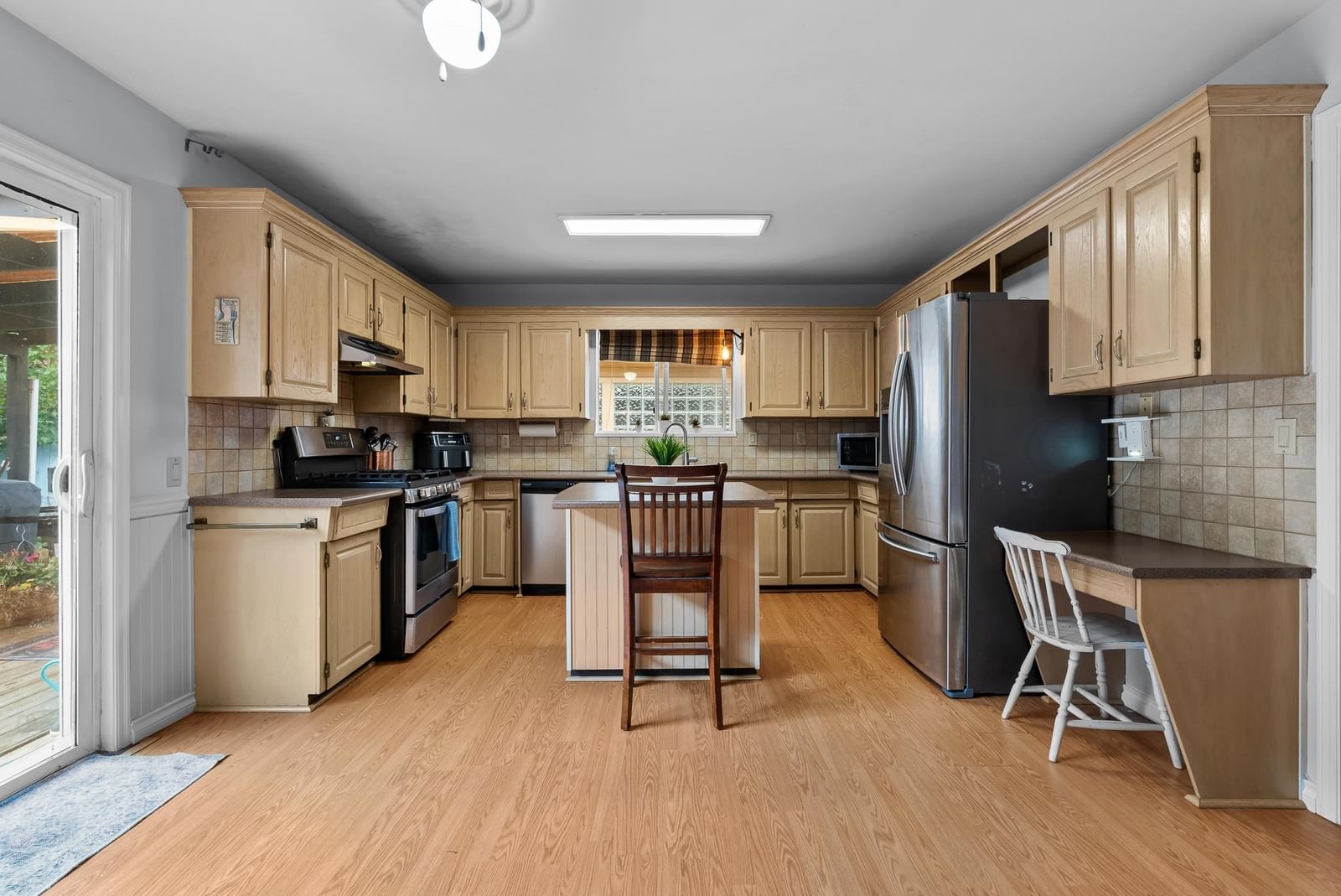Listing Image 9