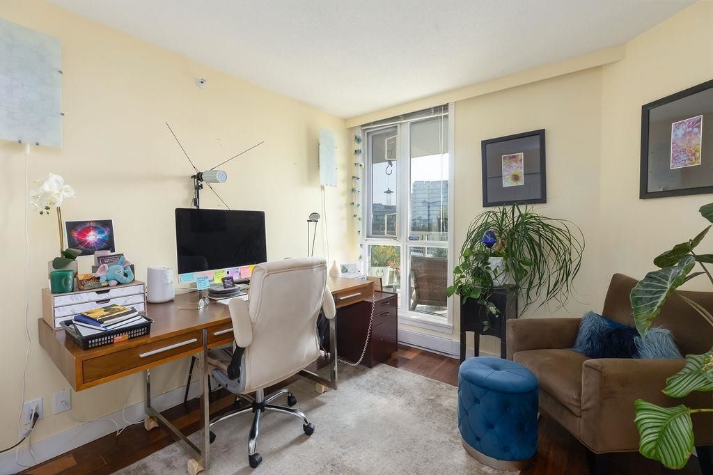 Listing Image 16