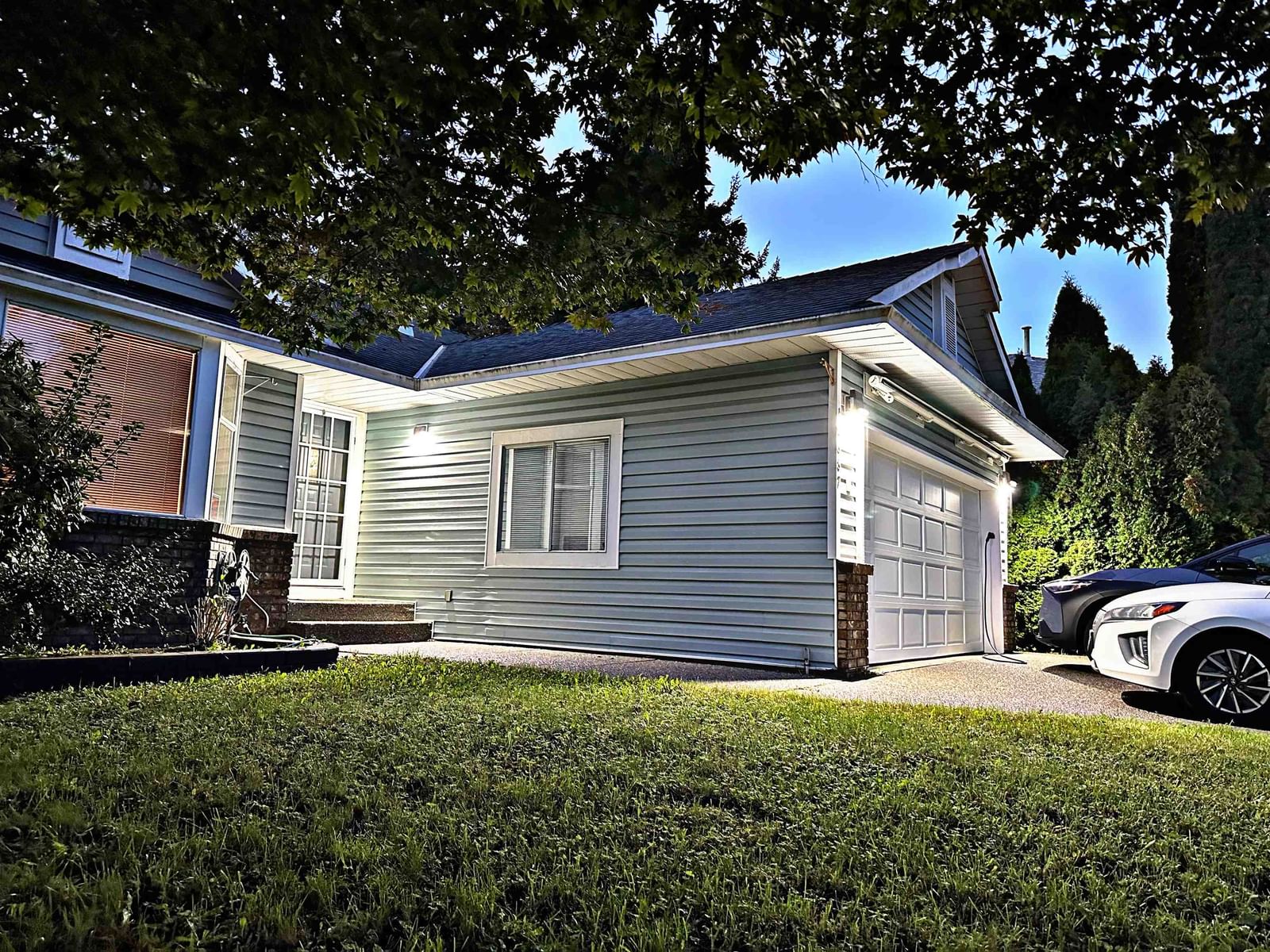 Listing Image 9