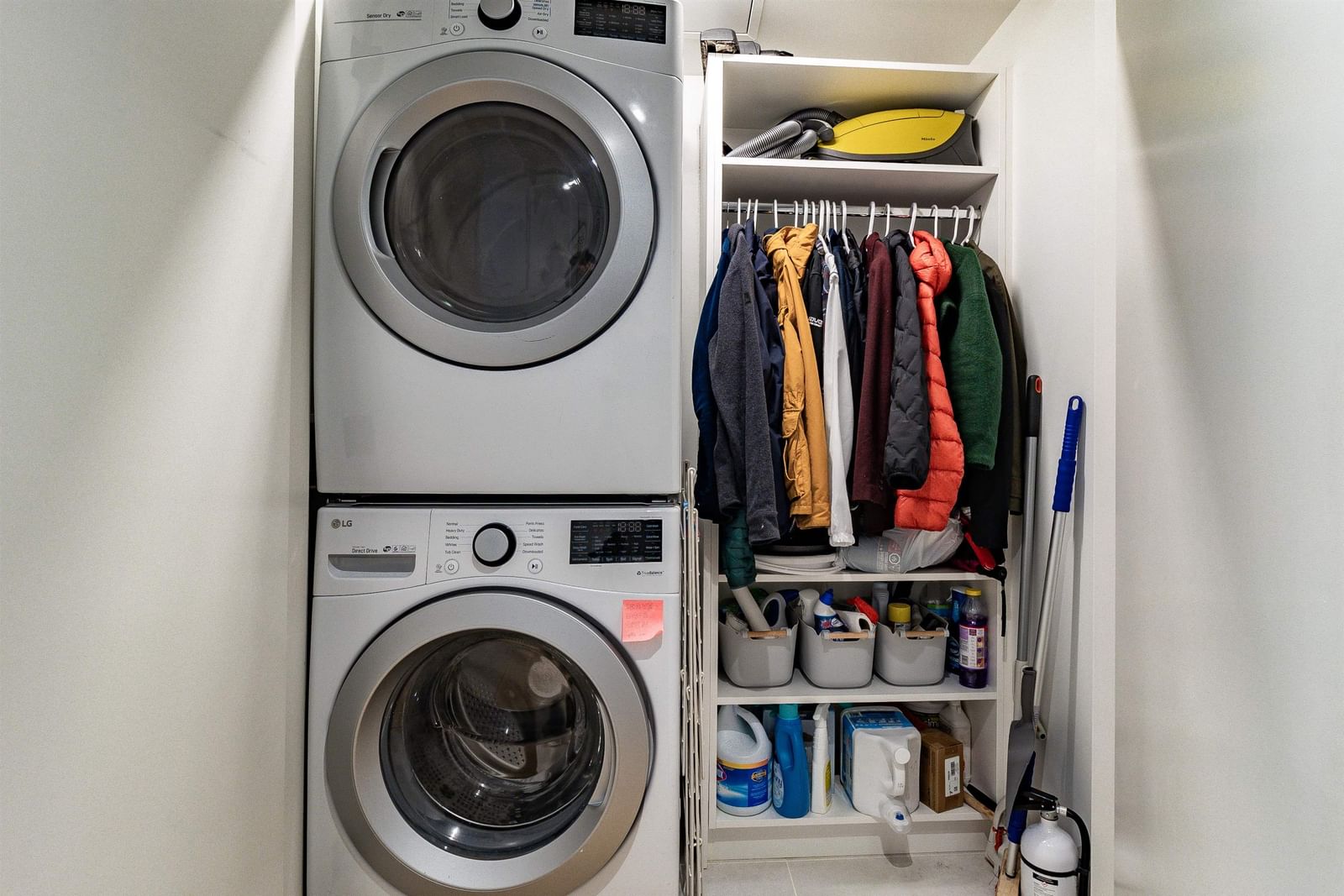 Listing Image 8