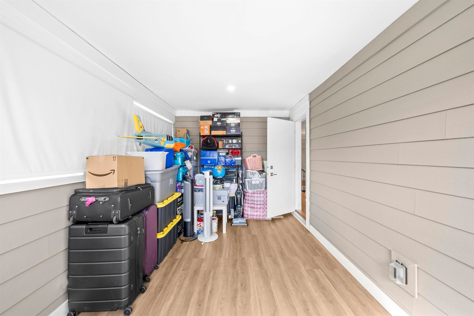 Listing Image 24
