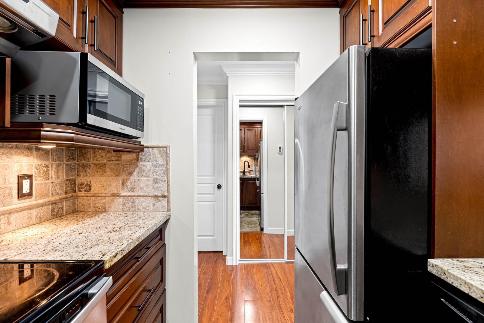 Listing Image 22
