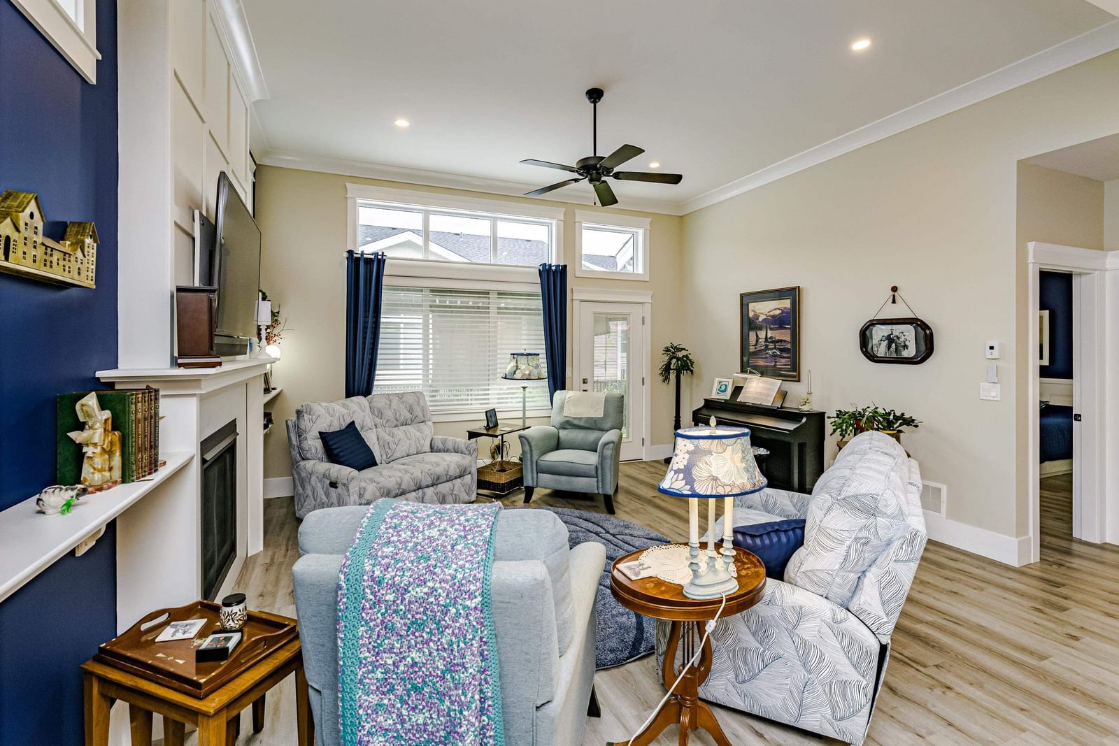 Listing Image 11