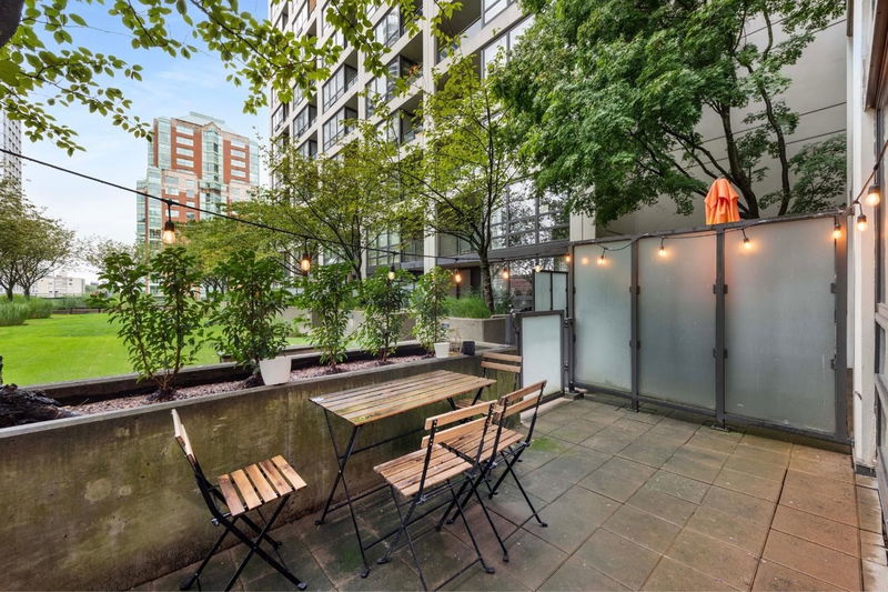 933 Hornby Street #1112, Vancouver, British Columbia (MLS R2933856)