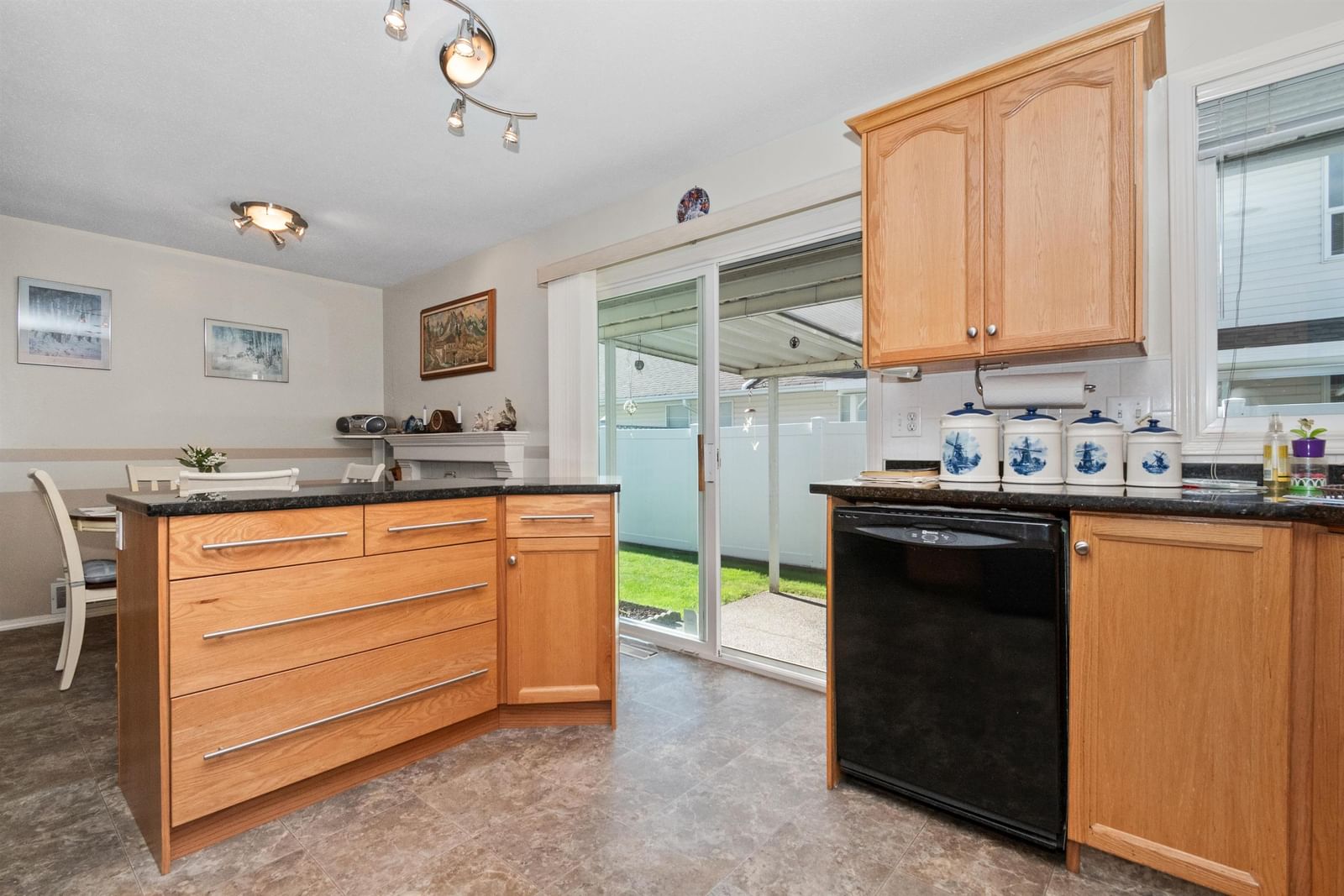 Listing Image 23