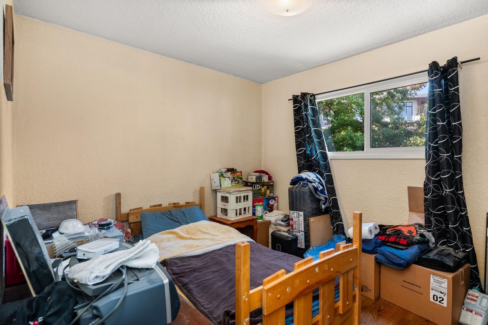Listing Image 17