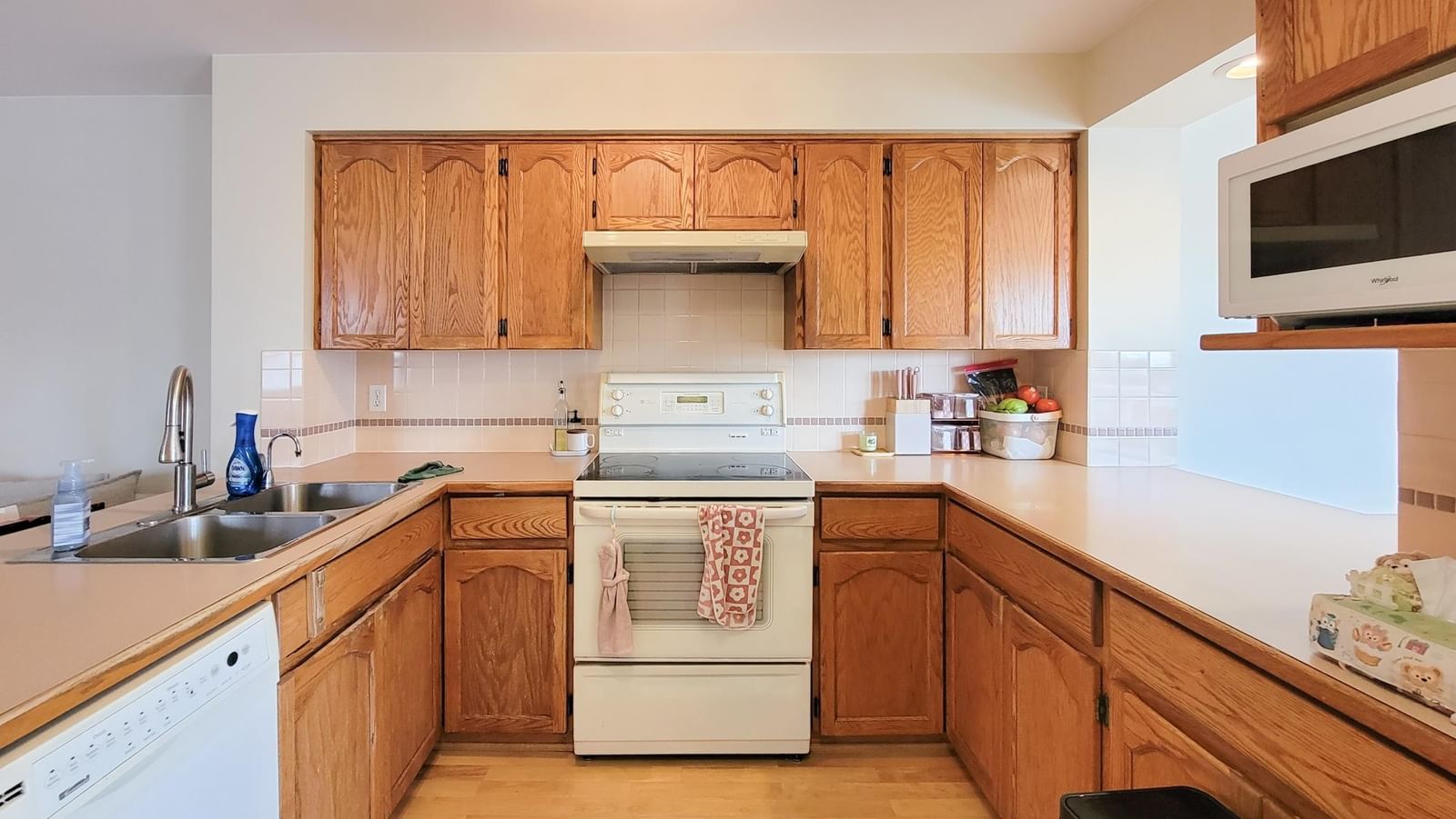 Listing Image 9
