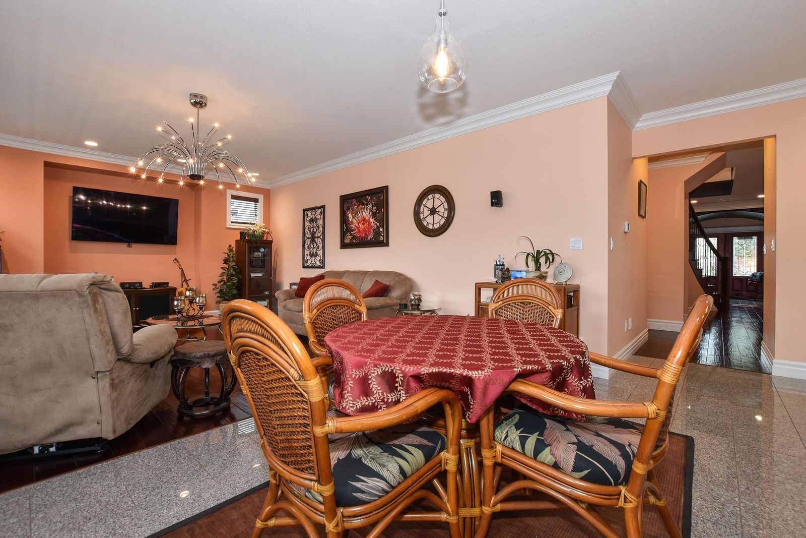 Listing Image 14