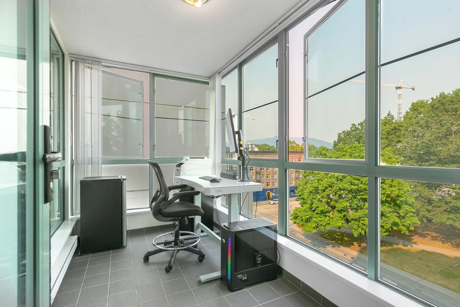 Listing Image 14