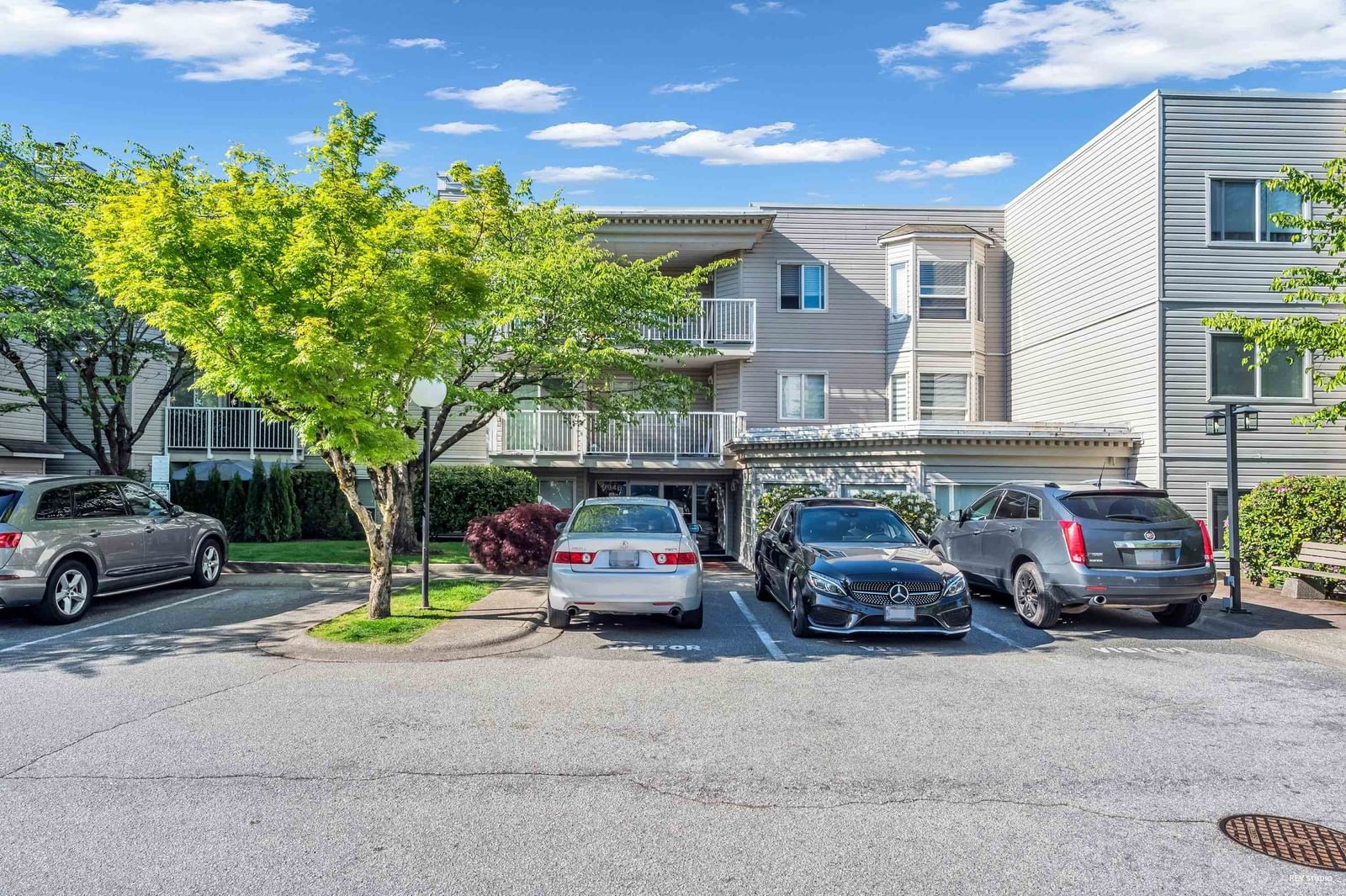 Listing Image 14