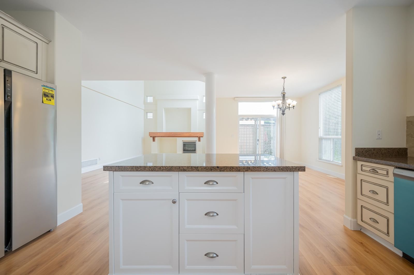 Listing Image 16