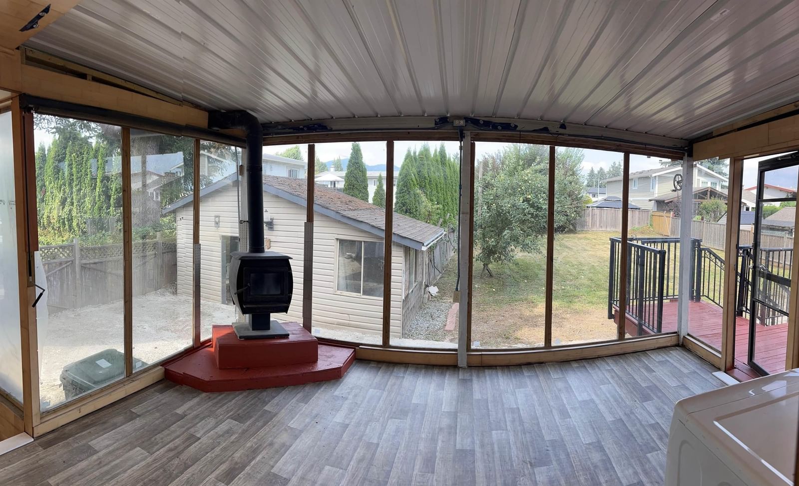 Listing Image 9