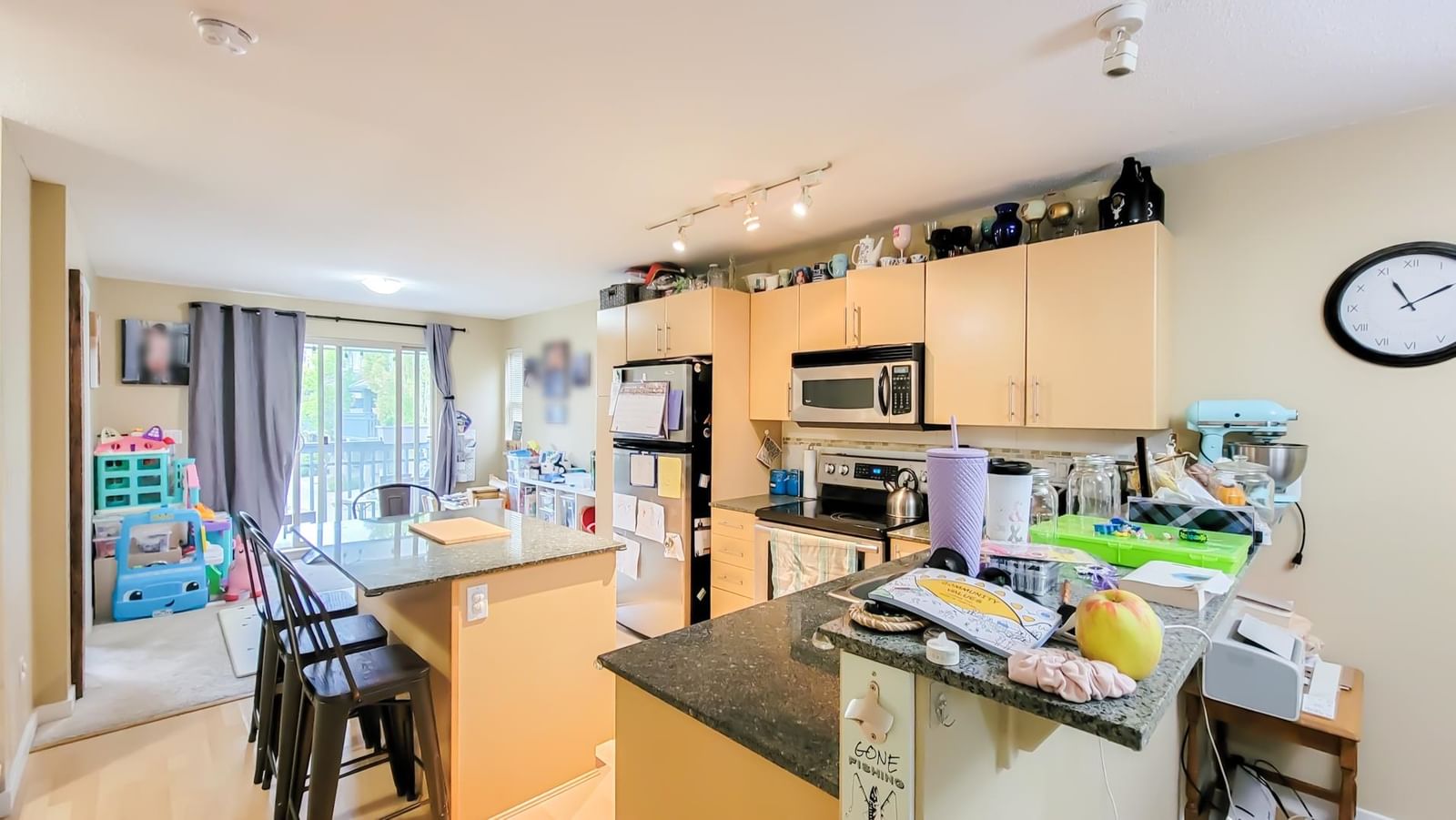 Listing Image 12