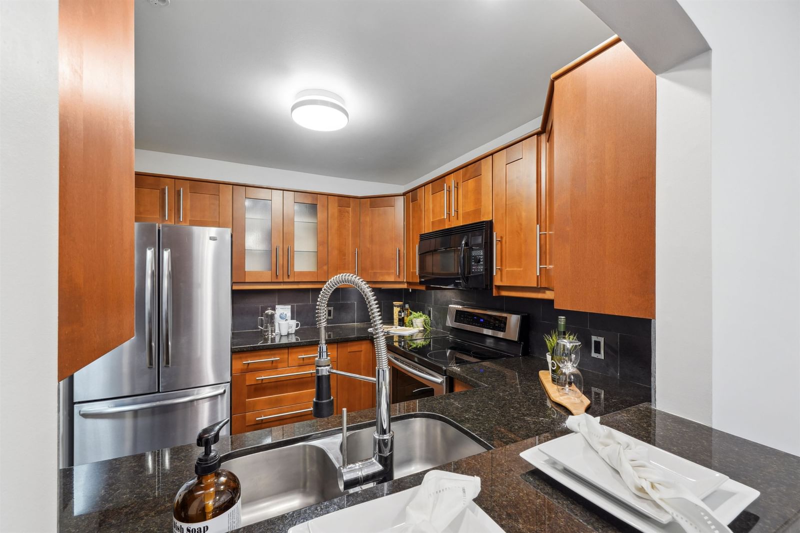 Listing Image 18