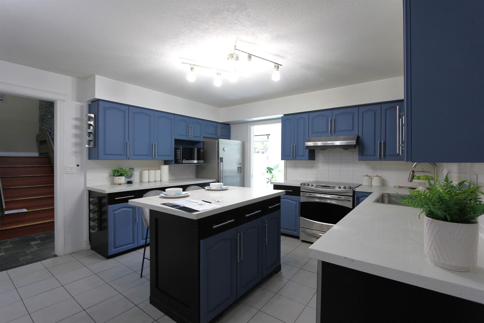 Listing Image 20