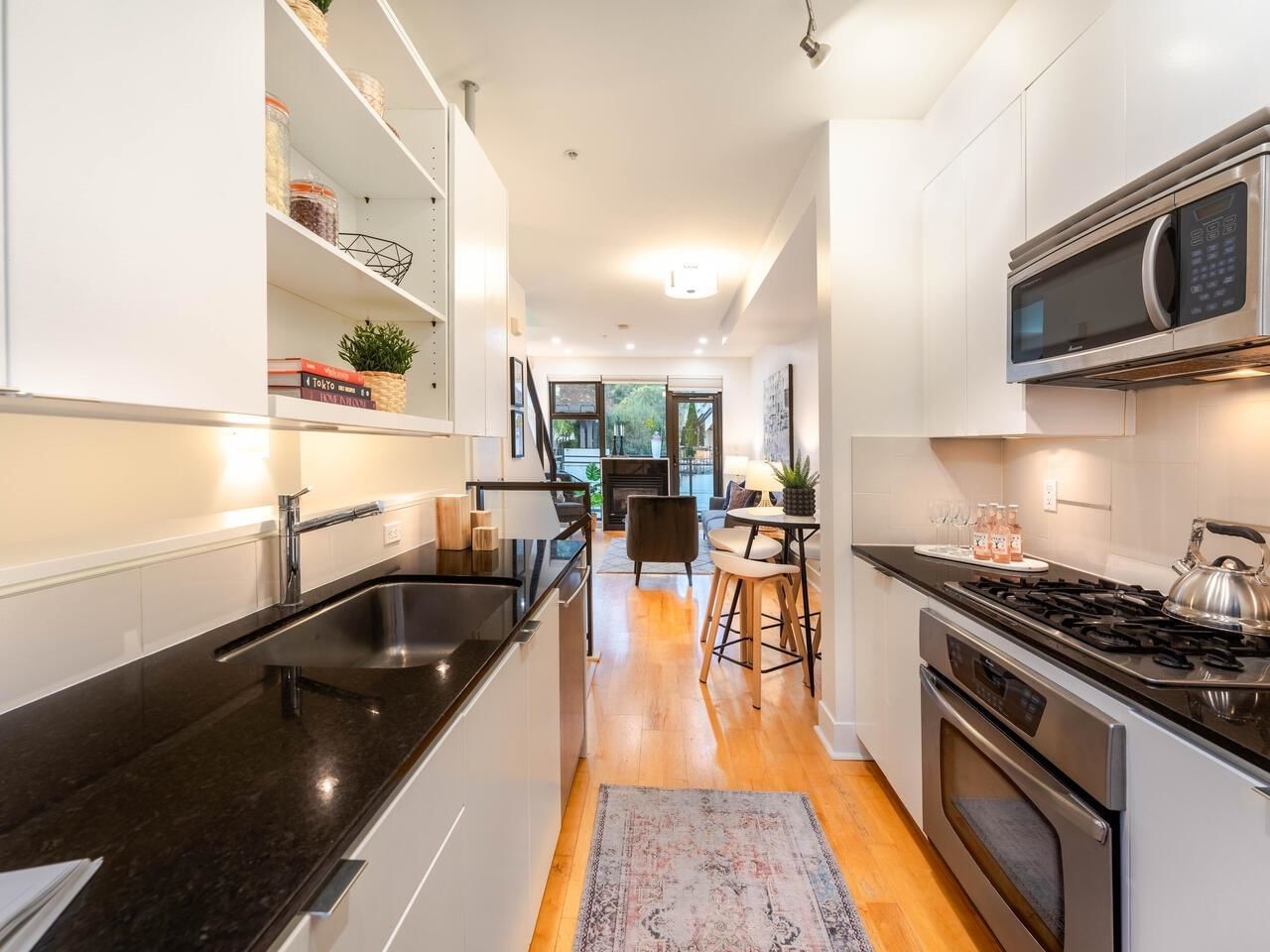 Listing Image 12