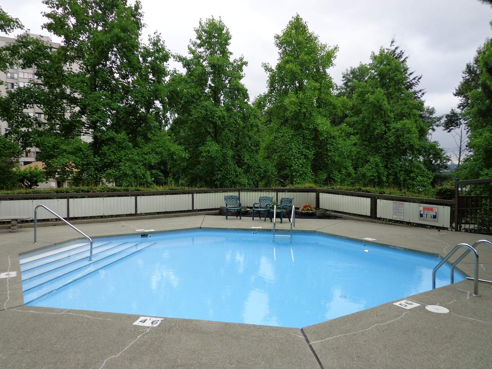 Listing Image 8