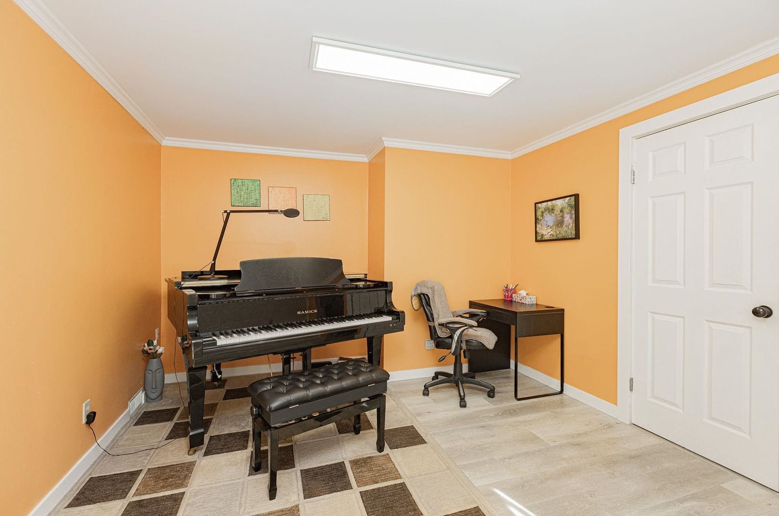 Listing Image 18