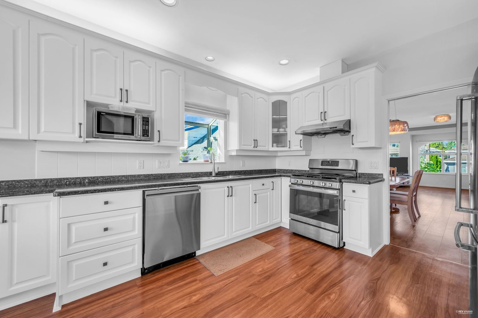 Listing Image 13