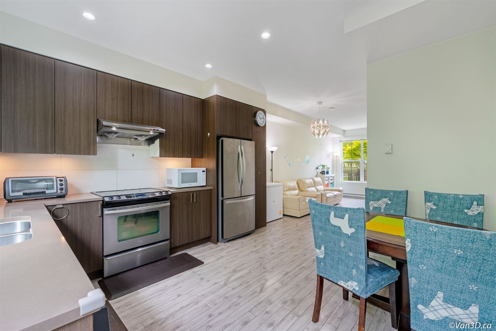 Listing Image 12