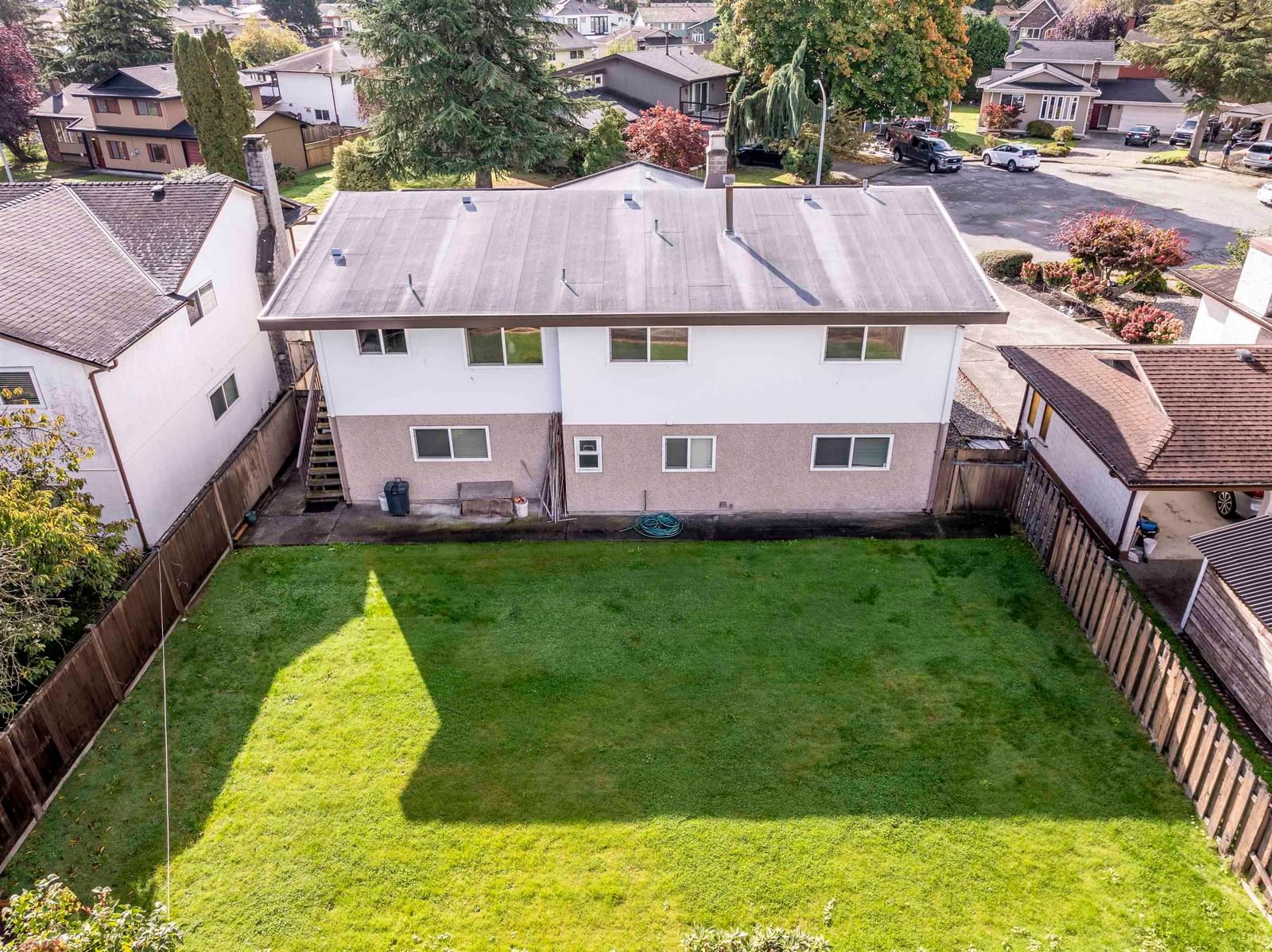 Listing Image 9